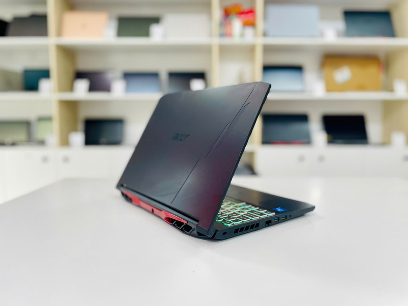 Laptop Acer Nitro 5 AN515-57 i5-11400H/Ram 16GB/SSD 512GB/15.6"FHD 144Hz/RTX 3050 4GB