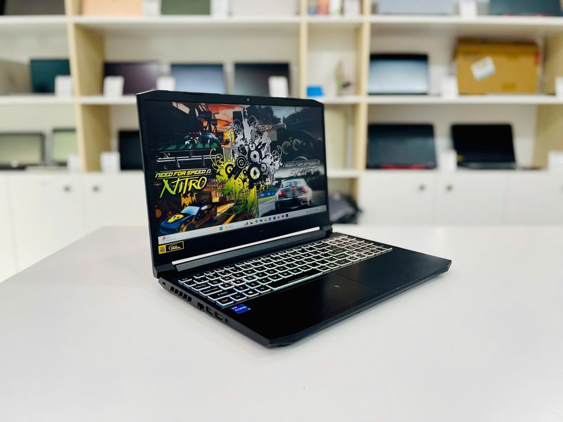 Laptop Acer Nitro 5 AN515-57 i5-11400H/Ram 16GB/SSD 512GB/15.6"FHD 144Hz/RTX 3050 4GB