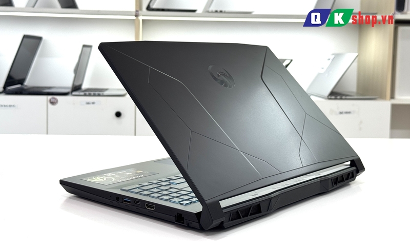 Laptop MSI Gaming Bravo 15 B7ED-010VN Ryzen 5-7535HS / RAM 16GB / SSD 512GB PCIE / 15.6 FHD / VGA 4GB RX6550M