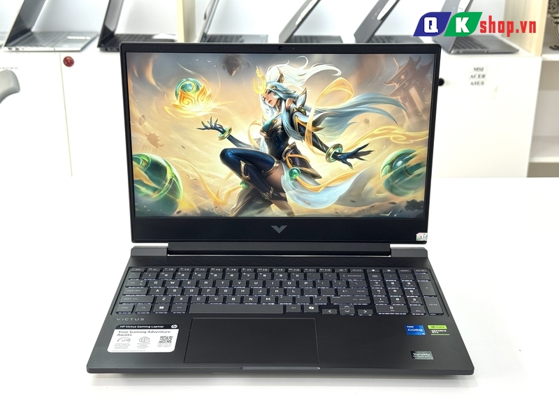 Laptop Gaming HP Victus 15-fa2013dx  Core i5-13420H / Ram 16GB / SSD 512GB / 15.6'' FHD 144Hz / RTX 3050 6GB