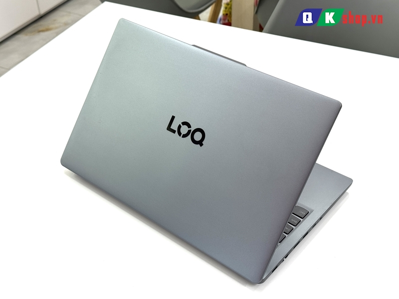 Laptop Lenovo LOQ 15IAX9E Core I5 - 12450HX / RAM 16GB / SSD 512GB PCIE/ 15.6 FHD  144Hz / VGA 6GB RTX3050