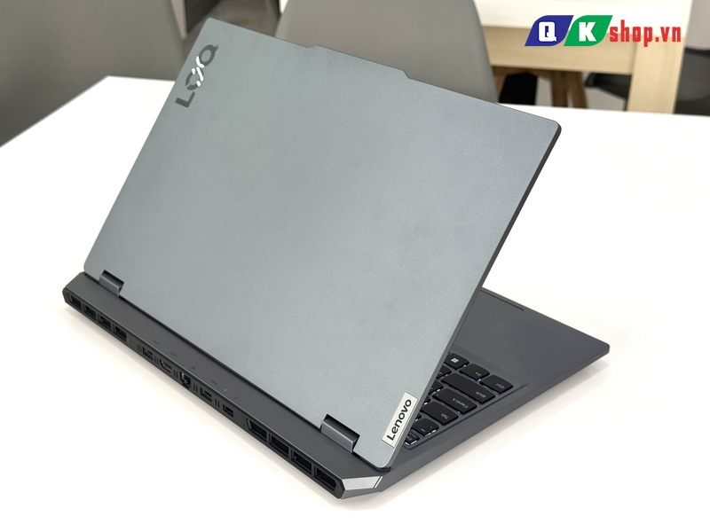 Laptop Lenovo LOQ Gaming 2024 15IAX9 Core i5-12450HX / Ram 12 GB / SSD 512GB / 15.6"FHD 144Hz / RTX 3050 6GB