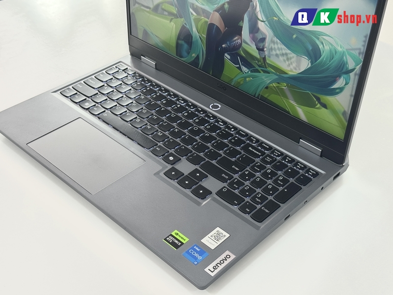 Laptop Lenovo LOQ Gaming 2024 15IAX9 Core i5-12450HX / Ram 12 GB / SSD 512GB / 15.6"FHD 144Hz / RTX 3050 6GB