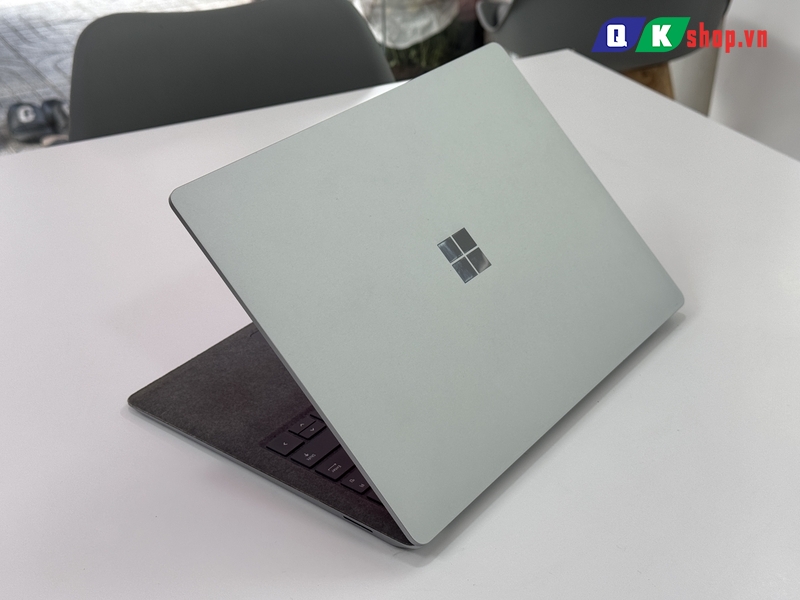 Surface Laptop 4 Core i7 - 1185G7 / Ram 16GB / SSD 512GB / 13.5 inch 2K Touch