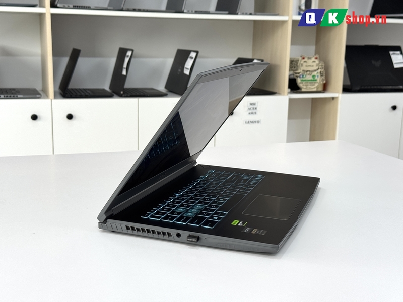 Laptop MSI Gaming Thin 15 B12UC 2045VN  Core i5-12450H / Ram 16GB / SSD 512GB / 15.6 inch FHD / RTX 3050 4GB