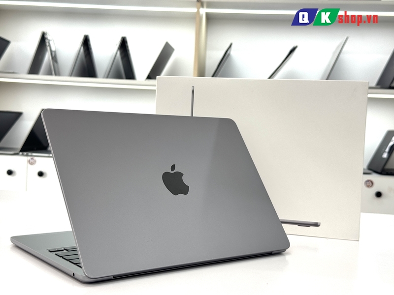 MacBook Air 13 M2 8CPU /8GPU / Ram 8GB / SSD 256GB / 13.6" 2k Liquid Retina