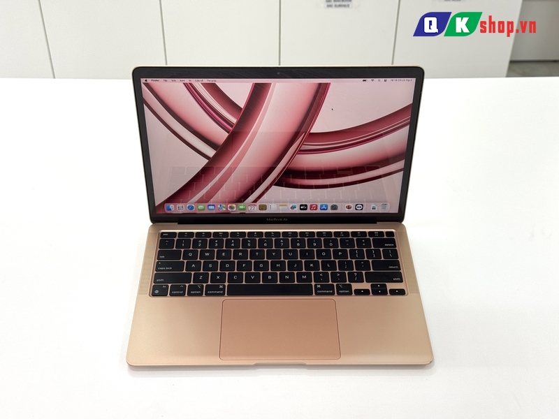 MacBook Air M1  2020 / Ram 8 GB / SSD 512 GB / 13.3 " Retina ( 2562x1600)