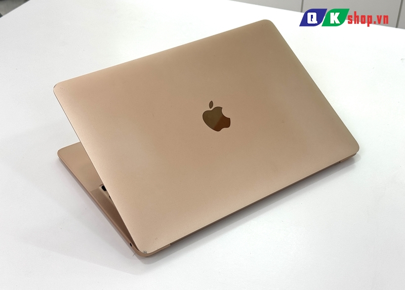 MacBook Air M1  2020 / Ram 8 GB / SSD 512 GB / 13.3 " Retina ( 2562x1600)