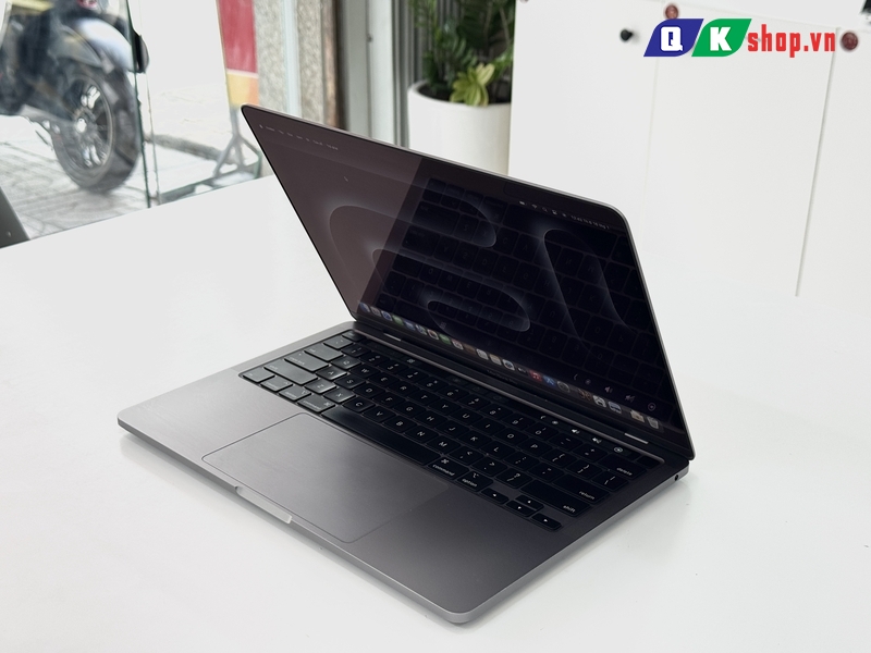 Macbook Pro 13 2020 Core i5 / Ram 8 / SSD 256GB / 13" 2K Retina